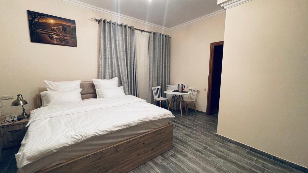 Altunyan Hotel Erévan Extérieur photo